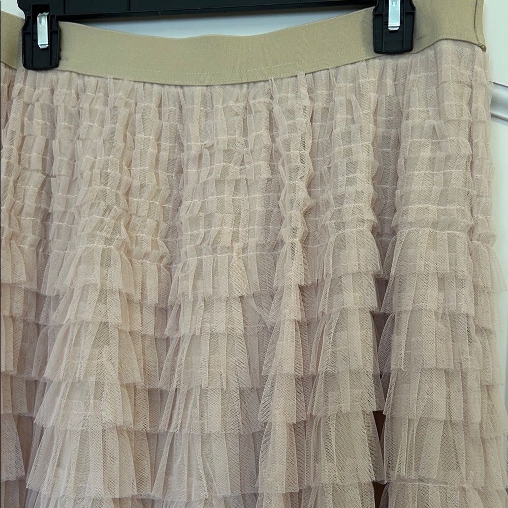 Chic Layered Tulle A-Line Skirt in Beige - Picture 6 of 9
